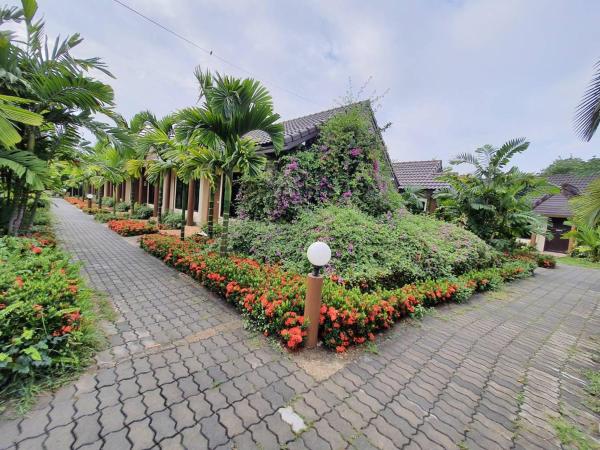 Amorn Inn Resort, Забронировать Курортный отель Чианграй провинция Чианграй