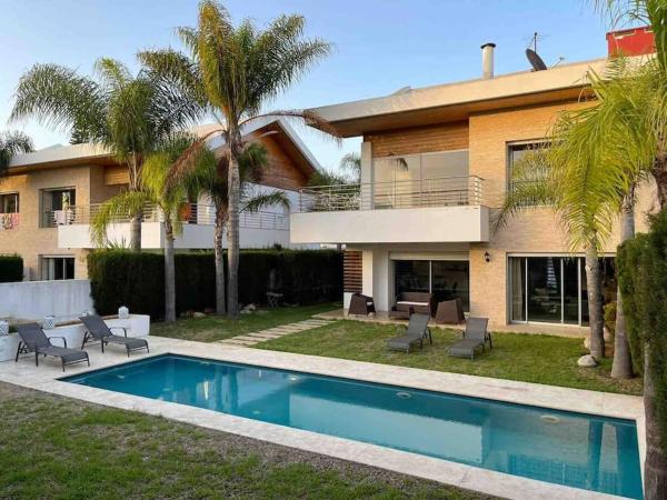 Luxury Villa Oasis, Bouznika Bay, Забронировать  Отели Бузника с бассейном, Бассейн