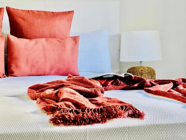 Canaryislandshost l Room, Забронировать  Недорогие отели Плайя-Бланка, недорогие