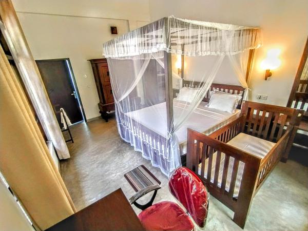 White Villa Goyambokka