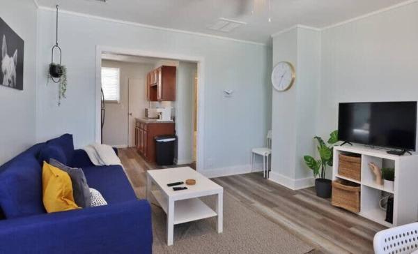 Cozy Beach Hideaway - 1 block to the beach, Забронировать  Джексонвилл-Бич Jacksonville Coast