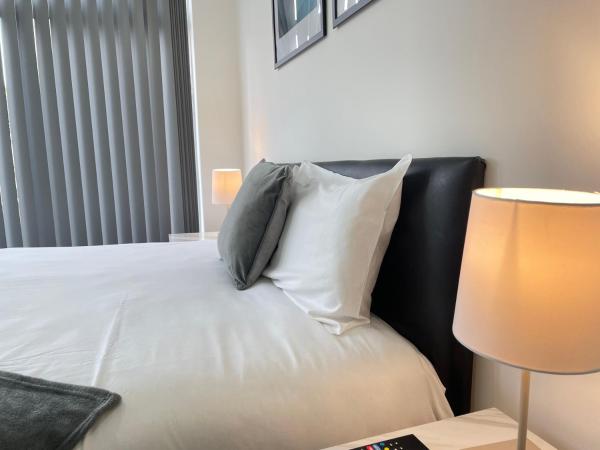 4 Bedroom 2 Bathroom Shared House - Near BHX and NEC, Забронировать  Недорогие отели Уэст-Мидлендс, недорогие