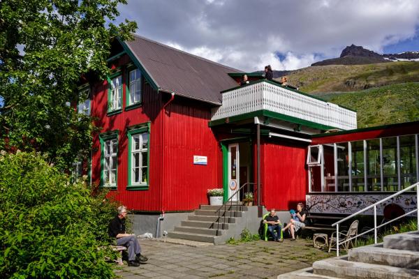 Hafaldan HI hostel, old hospital building