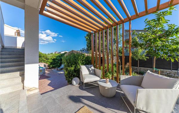 Amazing Apartment In Jadrija With Wifi