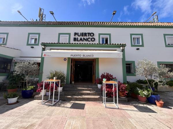 Hostal Restaurante Puerto Blanco