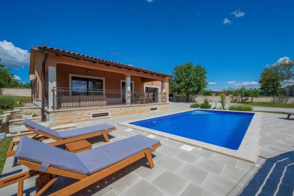 Villa Luna Tinjan, Pool and Wellness, Забронировать Вилла СПА-отели Тиньян, SPA-услуги