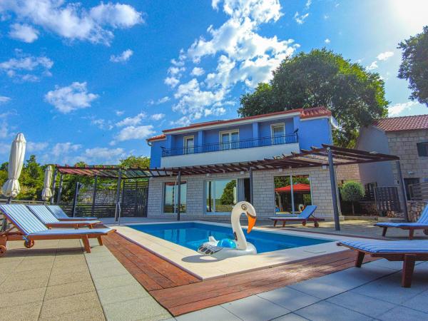 Holiday house Villa Sena , Lovreć, Makarska, Забронировать  Opanci Сплитско-Далматинская жупания