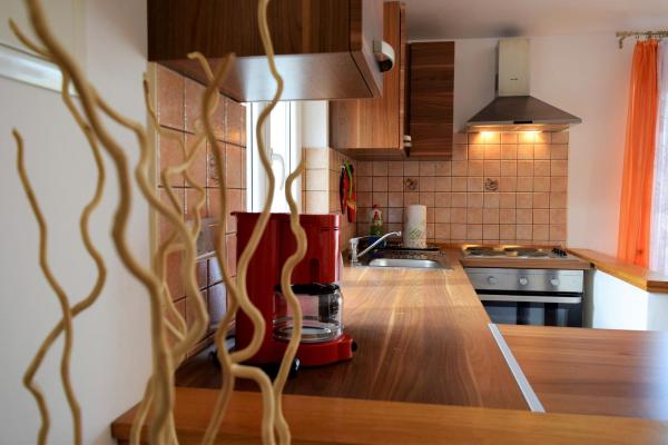 Peter Pan Apartments, Забронировать Апартаменты/квартира Раб остров Раб