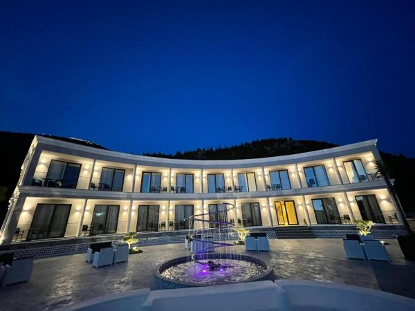 EBBI HOTEL, Забронировать  Дерми Область Влёра