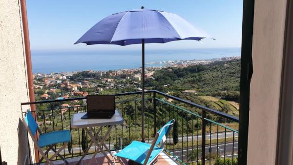 B&B TRA CIELO e MARE, Забронировать  Отели Ривьера-делле-Пальме с завтраком, Завтраки