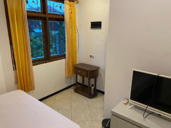 OYO 1836 Aeena Village