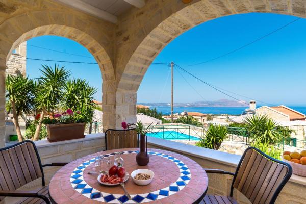 Villa Euterpe Kokkino Chorion St George Retreat BY APOKORONAS-VILLAS, Забронировать  Отели Апокоронас с бассейном, Бассейн