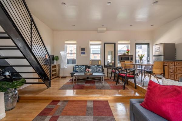 East Village Townhouse, Забронировать Отель Ист-Виллидж - Нижний Ист-Сайд Нью-Йорк, рядом с Mount Sinai Beth Israel