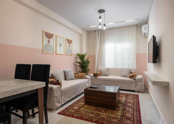Travelholic 90 Residence