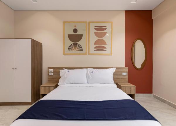 Travelholic 90 Residence