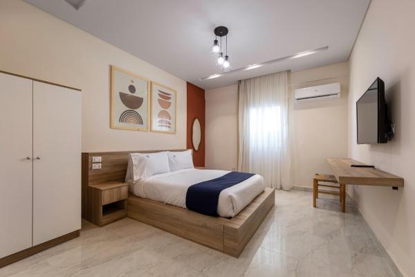 Travelholic 90 Residence