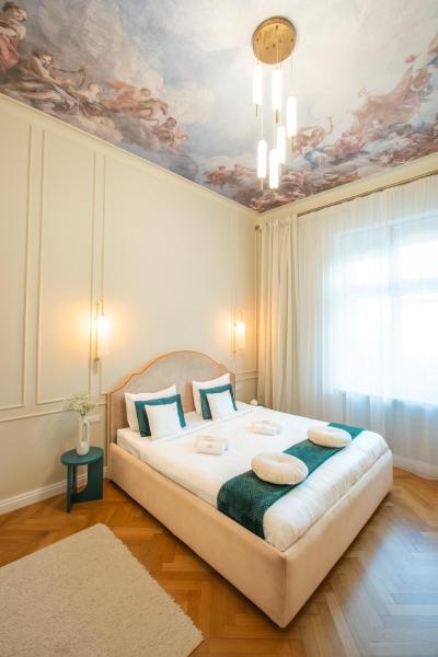 Little Heaven Apartments, Забронировать  Отели Жудец Сибиу с парковкой, Парковка