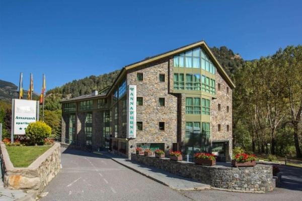 Annapurna M&P, Забронировать  Отели Ордино с парковкой, Парковка