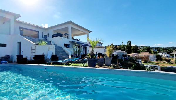 Villa Bistinetti Rez de villa tout confort avec piscine, Забронировать  Пента-ди-Казинка Upper Corsica