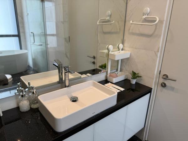 Royce Residences by Romeo Bnb