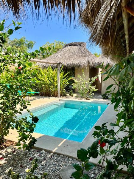 Casa Terra - Tropical Rustic Cabins with Pool, Забронировать  Paso Hondo Оахака
