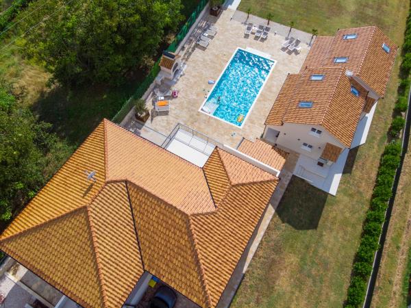 Resort Luka et Rafael, Забронировать  Дугополье Dalmatian Zagora