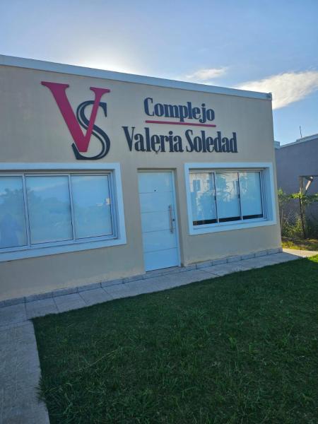 Complejo Valeria Soledad, Забронировать  Федерасьон Энтре-Риос, рядом с Термальный комплес Termas de Federacion