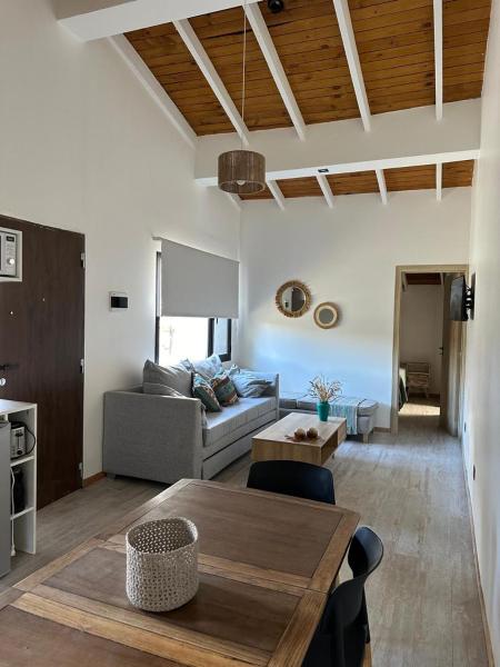 Apartamento hasta 4 personas con jardin, parrilla y, estacionamiento gratuito Ubicado cerca de la ciudad y, a 20 minutos del cerro Catedral, Забронировать  Cerro Catedral 