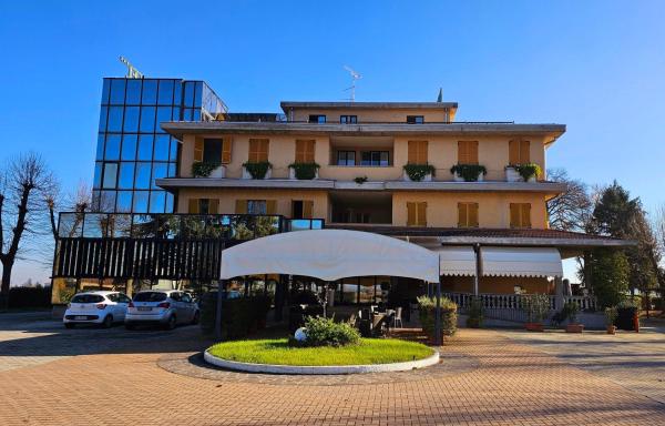 HOTEL AI TIGLI, Забронировать  Лангирано Эмилия-Романья