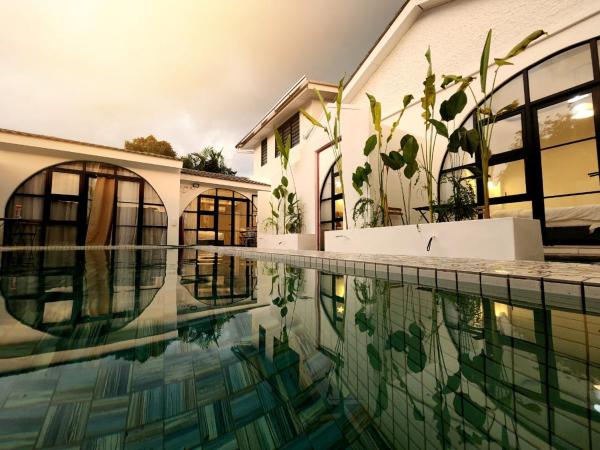 Ipoh Young Villa - Hotel Inspired, Забронировать Отель Отели Ипоха с бассейном, Бассейн
