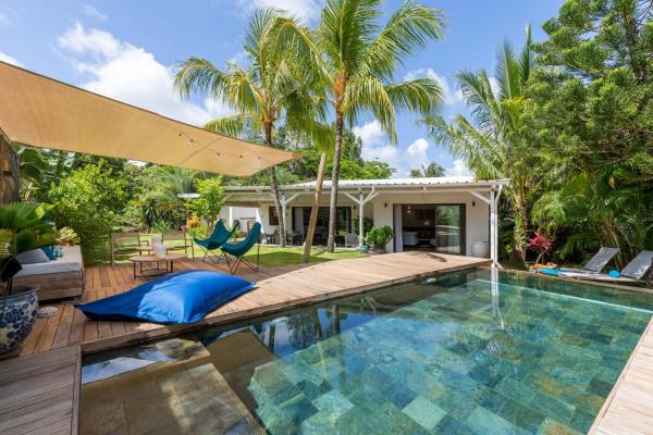 Charming 3-Bedroom Villa with Pool in Grand Baie, Забронировать  Отели Северного побережья Маврикия с бассейном, Бассейн