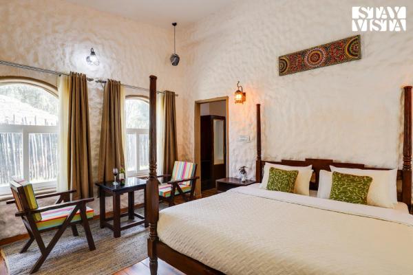StayVista's Bhils Kabeela - Kanha - Outdoor Pool, Games Room & Kids Zone