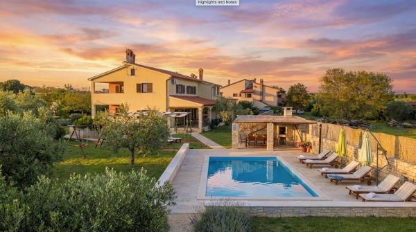 Villa Debora with private pool and backyard, Pet friendly