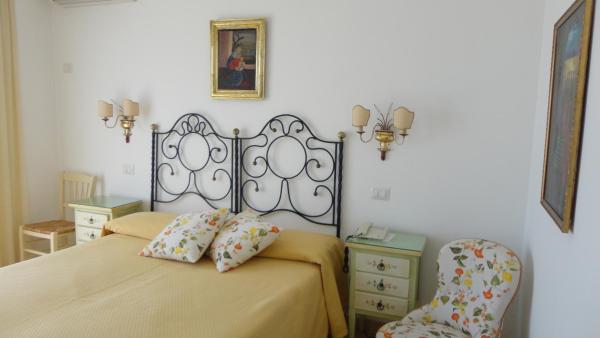 Hotel Villa Mora Джардини-Наксос