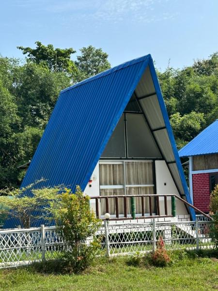 TULDA BAMBUSA RESORT, Забронировать  Недорогие отели Казиранга, недорогие
