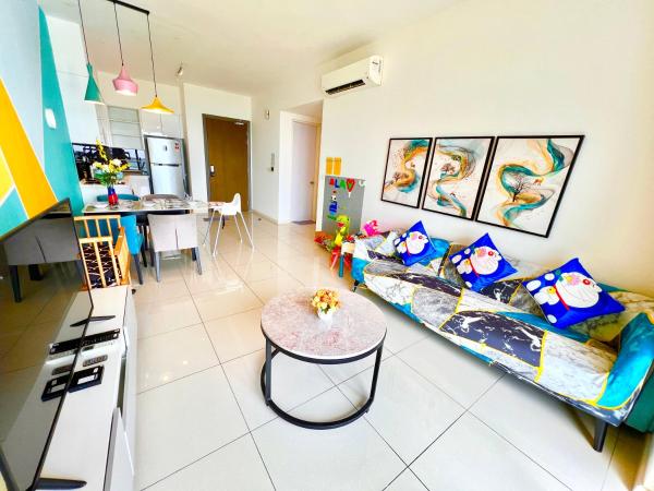 Bring Back Memories@ Medini Kairos Families Suite -3mins drive to Legoland, Pool Garden View, Забронировать  Нусаджайя Джохор-Бару, рядом с Парк аттракционов LEGOLAND Malaysia