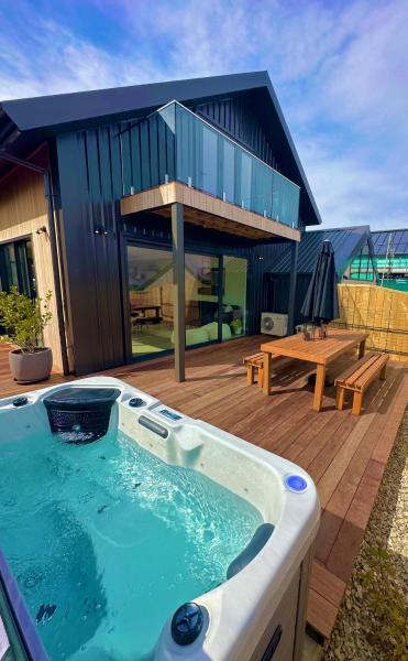 Remarkable View with Outdoor Hot Tub, Забронировать  Франктон Озеро Вакатипу