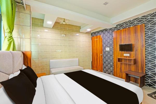 Hotel RK, Забронировать  Ахмадабад штат Гуджарат