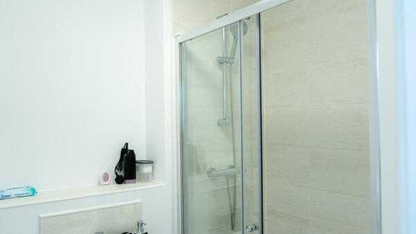1BR Sleeps 4, 3 mins from City centre & Local Gems