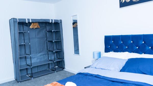1BR Sleeps 4, 3 mins from City centre & Local Gems
