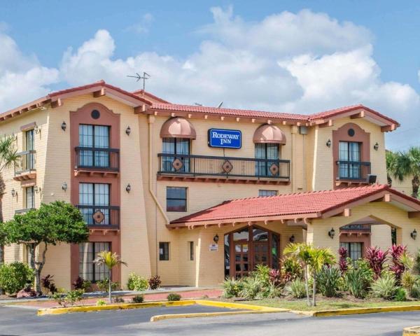 Rodeway Inn Near Ybor City - Casino, Забронировать Мотель Мотели Тампа, Мотель