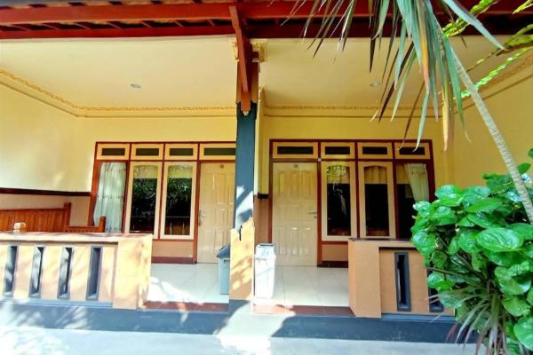 SPOT ON 93739 Insanta Hotel Near Masjid Baitul Aman