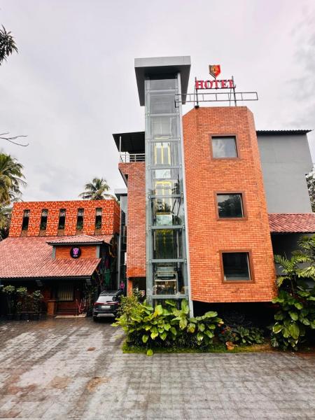 Yam Hotel