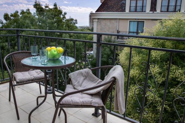 One-Bedroom Premium Apartment, Забронировать Апартаменты/квартира Святые Константин и Елена 