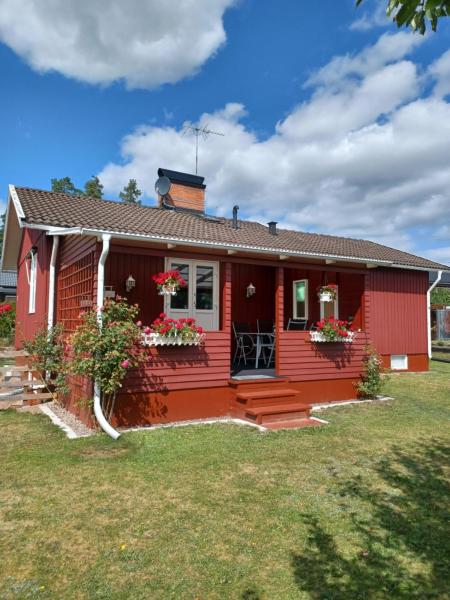 Villa Hultsfred, Vimmerby, Småland, Schweden, Забронировать  Хюльтсфред Кальмар