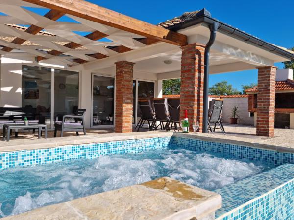 Luxury by Villa Korina, Забронировать  Станковцы Задарская жупания