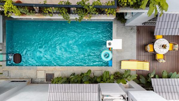 ELIVAAS 5 BHK Pet Friendly with Pvt Pool - Villa Vacasa, Забронировать  Отели Калангут 5 звезд, 5*