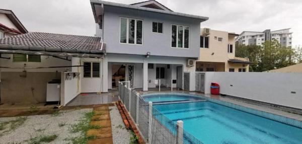 Melaka Private Pool Villa by uBook