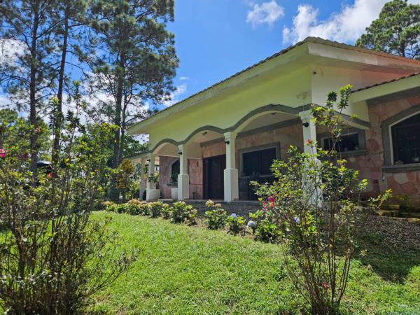 Villa Isabel, Забронировать  Тегусигальпа 