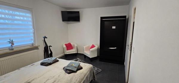 Waldstadt Homes, Iserlohn, Забронировать  Изерлон Зауэрланд